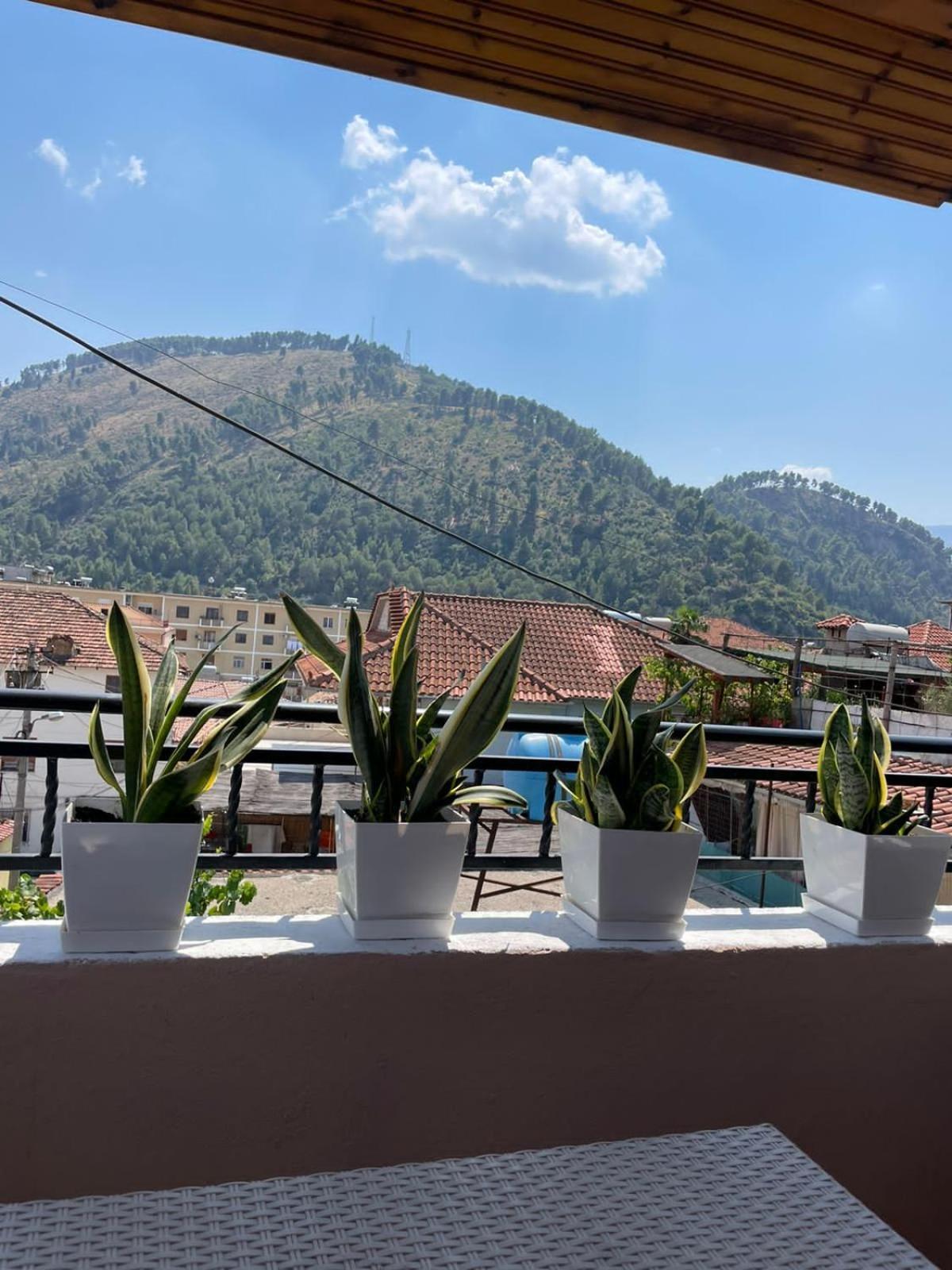 Vila Haznedari-City Center Berat Esterno foto